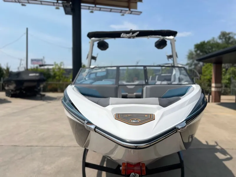 Slide: The Image of Tigé Z3 2025 - 8