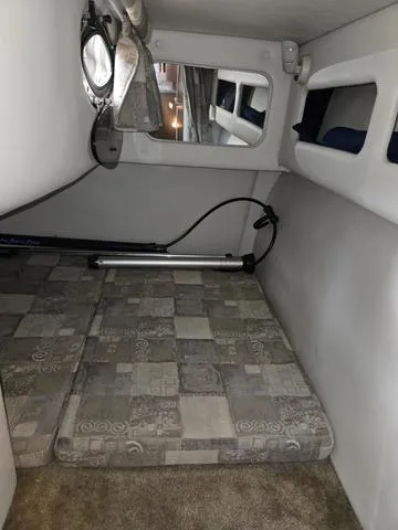 Slide: The Image of Crownline Boats 250 CR 2005 - 15