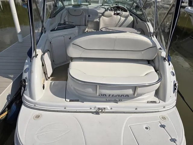 Slide: The Image of Crownline Boats 250 CR 2005 - 3