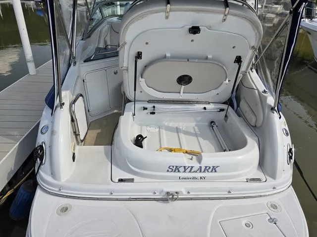 Slide: The Image of Crownline Boats 250 CR 2005 - 6