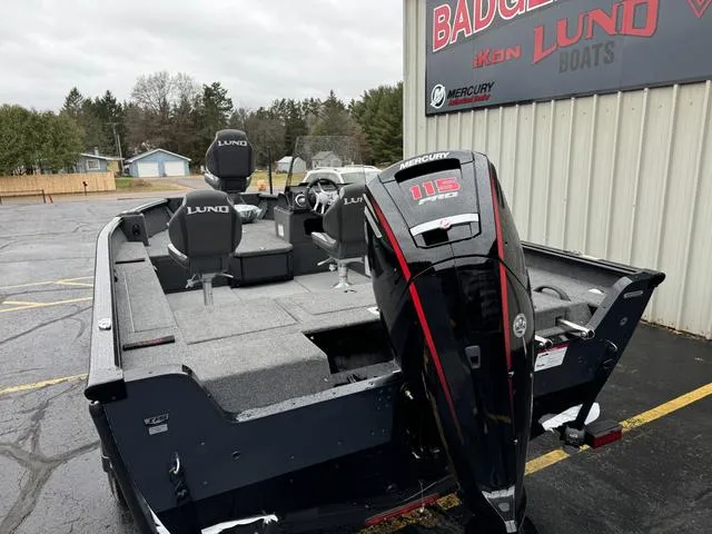 Slide: The Image of Lund Impact XS 1775 SS 2025 - 13