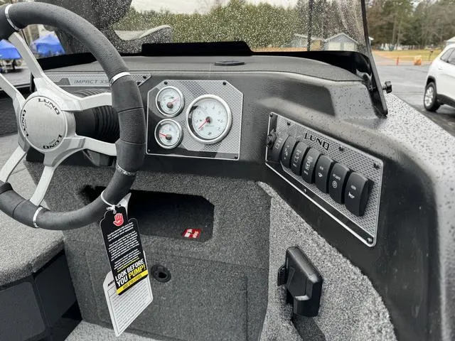 Slide: The Image of Lund Impact XS 1775 SS 2025 - 18