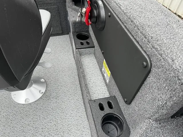 Slide: The Image of Lund Impact XS 1775 SS 2025 - 21