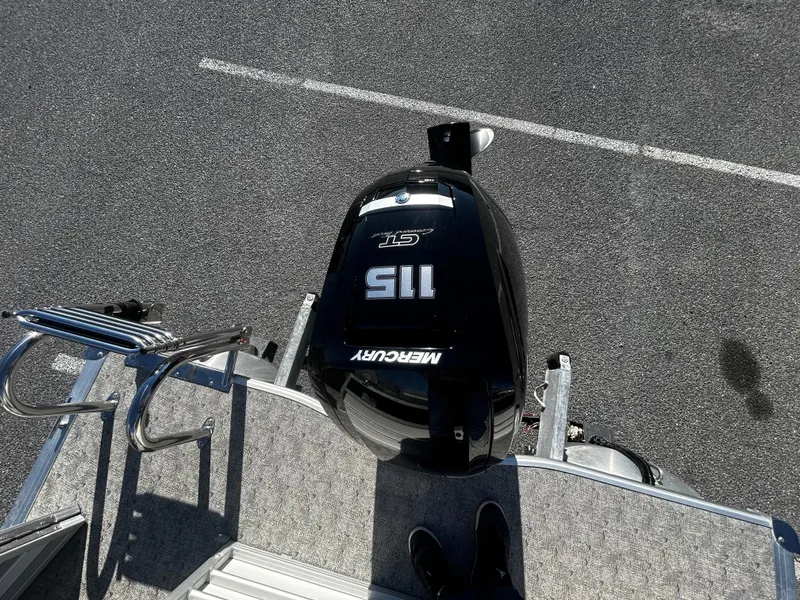 Slide: The Image of Mercury 115 outboard motor on 2024 Berkshire 24RFC LE 2.75 boat. - 16