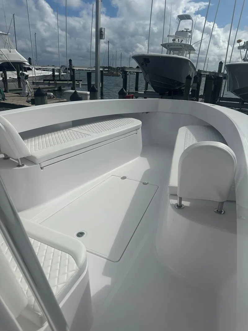 Slide: The Image of Bahama 37 2025 - 5