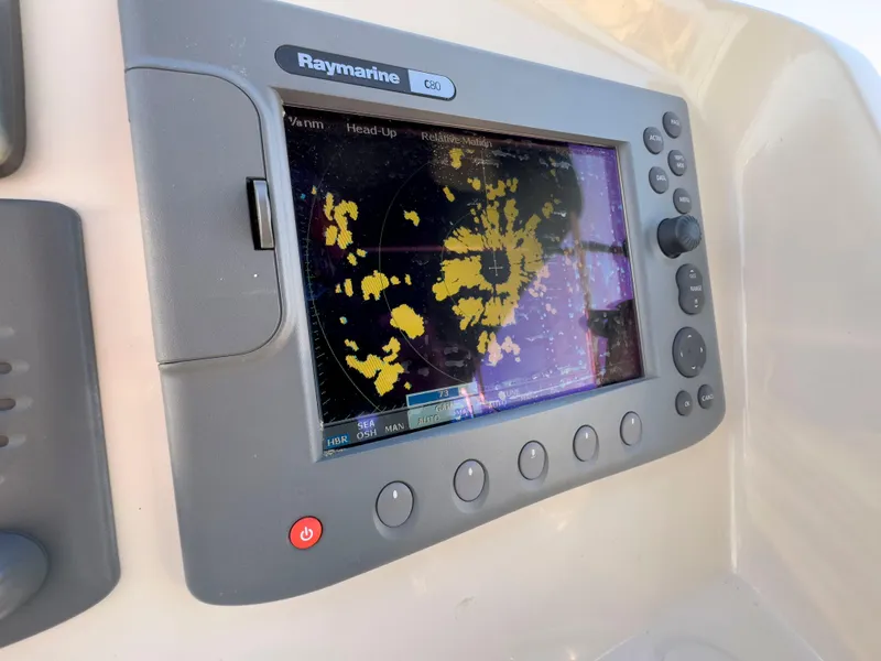 Slide: The Image of Raymarine C80 radar display on 2005 Mainship 34 Trawler. - 48