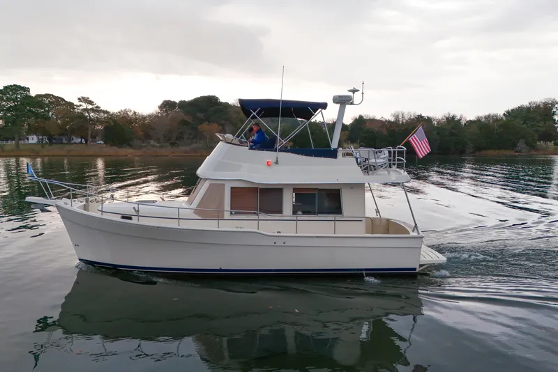 Slide: The Image of Mainship 34 Trawler 2005 - 76