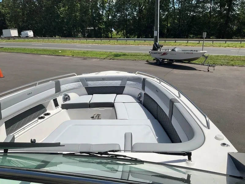 Slide: The Image of Chaparral 310 OSX 2025 - 112