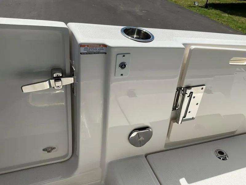 Slide: The Image of Chaparral 310 OSX 2025 - 116