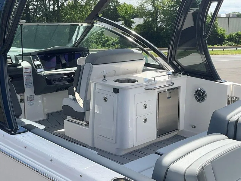 Slide: The Image of Chaparral 310 OSX 2025 - 132