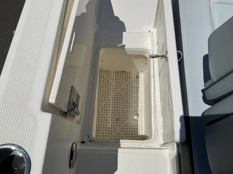 Slide: The Image of Chaparral 310 OSX 2025 - 52