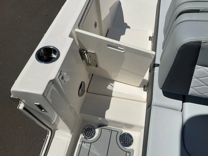 Slide: The Image of Chaparral 310 OSX 2025 - 55