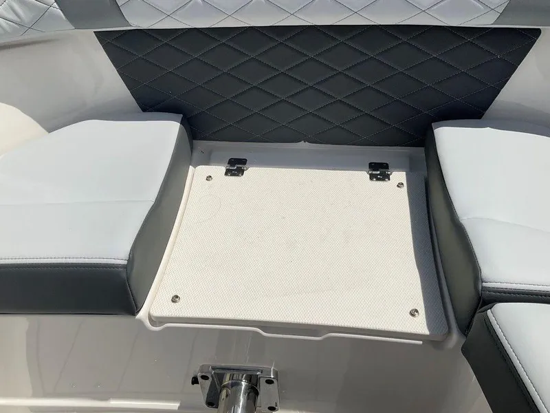 Slide: The Image of Chaparral 310 OSX 2025 - 81