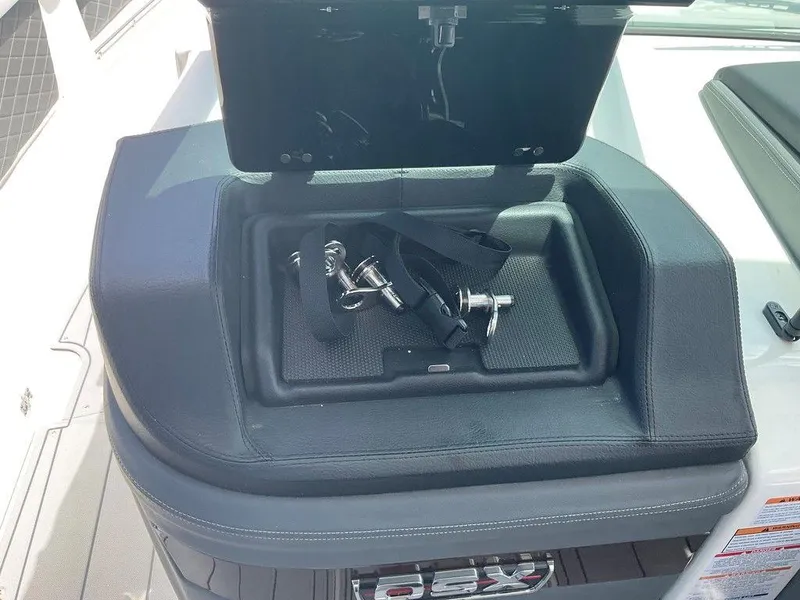 Slide: The Image of Chaparral 310 OSX 2025 - 99