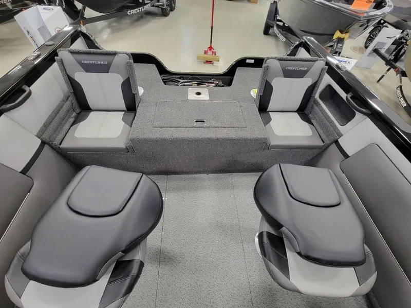 Slide: The Image of Crestliner 1850 Sportfish 2025 - 28