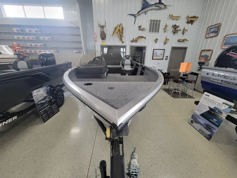 Slide: The Image of Crestliner 1650 HAWK SC 2025 - 3