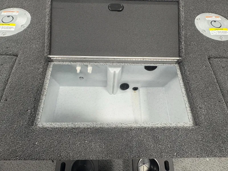 Slide: The Image of Crestliner 1850 Fish Hawk SC 2025 - 20