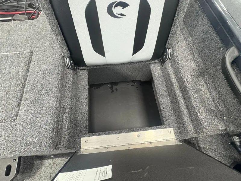 Slide: The Image of Crestliner 1850 Fish Hawk SC 2025 - 24