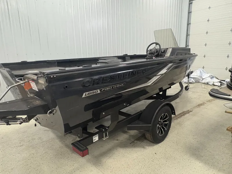 Slide: The Image of Crestliner 1850 Fish Hawk SC 2025 - 3