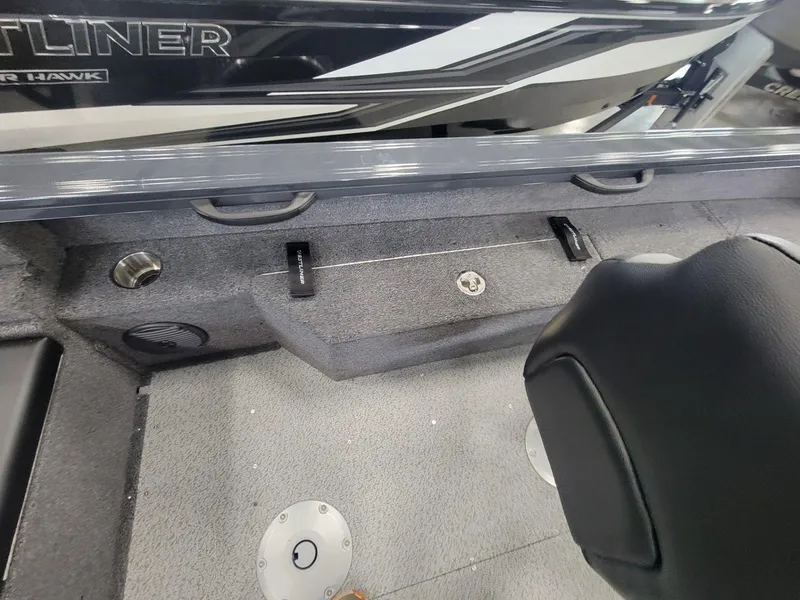 Slide: The Image of Crestliner 1850 Fish Hawk SC 2025 - 20