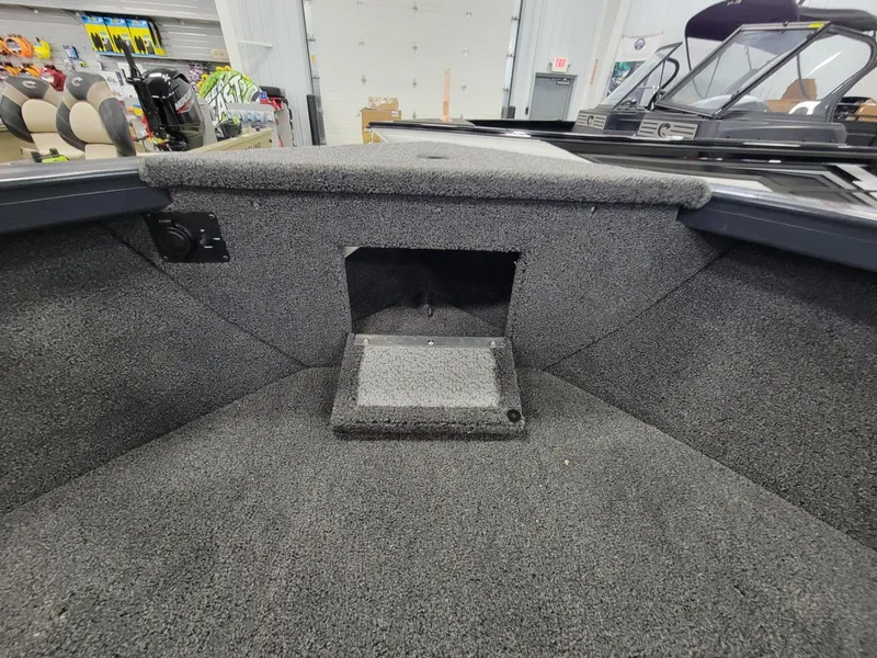 Slide: The Image of Crestliner 1950 Super Hawk 2025 - 17