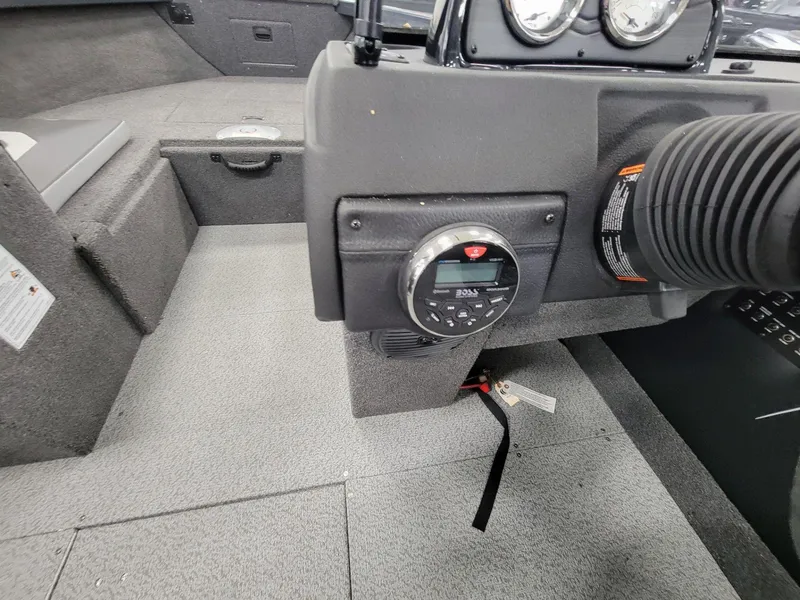 Slide: The Image of Crestliner 1950 Super Hawk 2025 - 21