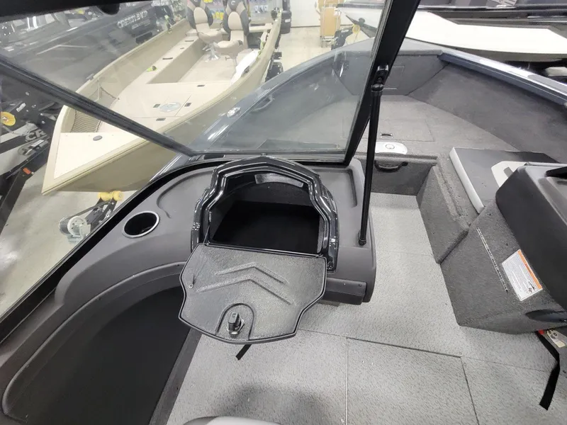 Slide: The Image of Crestliner 1950 Super Hawk 2025 - 24