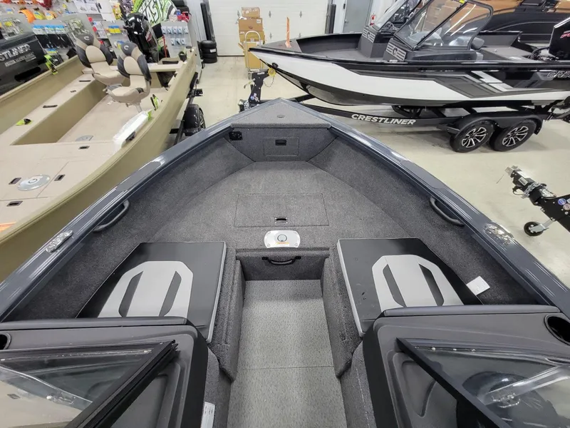 Slide: The Image of Crestliner 1950 Super Hawk 2025 - 9