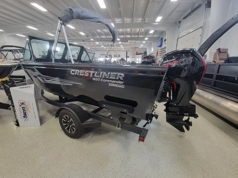 Slide: The Image of Crestliner 1850 Commander 2025 - 5