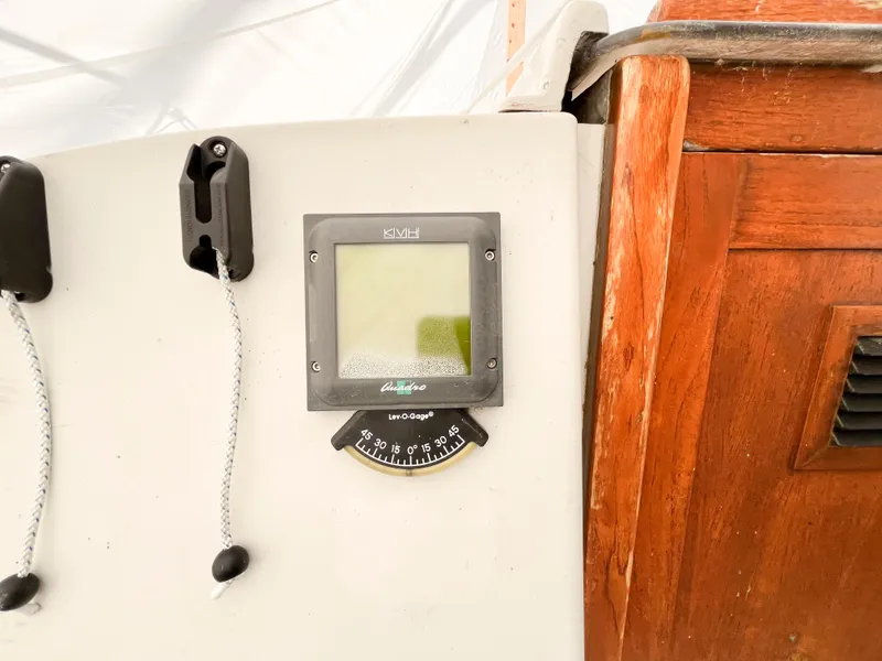 Slide: The Image of C&C 33 mkII 1985 - 26