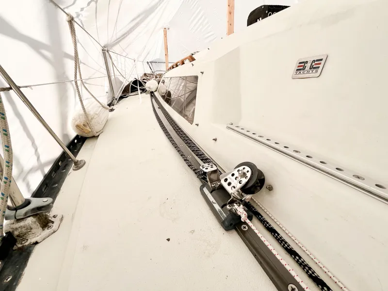 Slide: The Image of C&C 33 mkII 1985 - 28