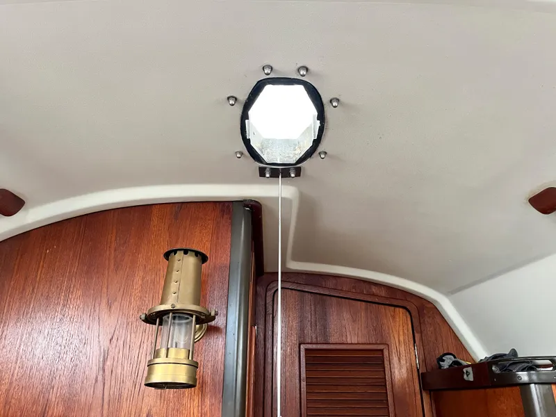 Slide: The Image of C&C 33 mkII 1985 - 35