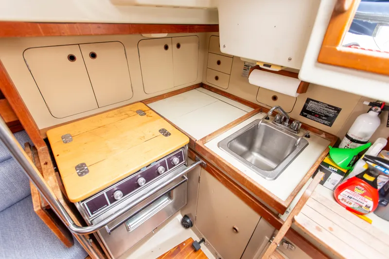 Slide: The Image of C&C 33 mkII 1985 - 38