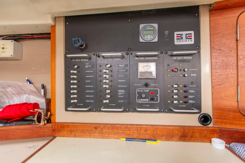 Slide: The Image of C&C 33 mkII 1985 - 52