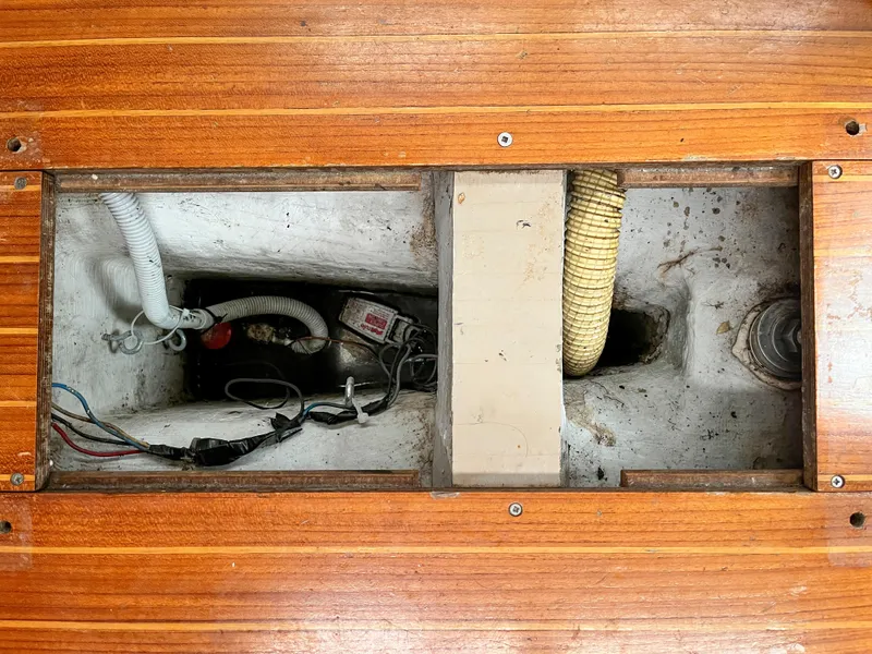 Slide: The Image of C&C 33 mkII 1985 - 54