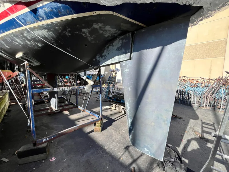 Slide: The Image of C&C 33 mkII 1985 - 9