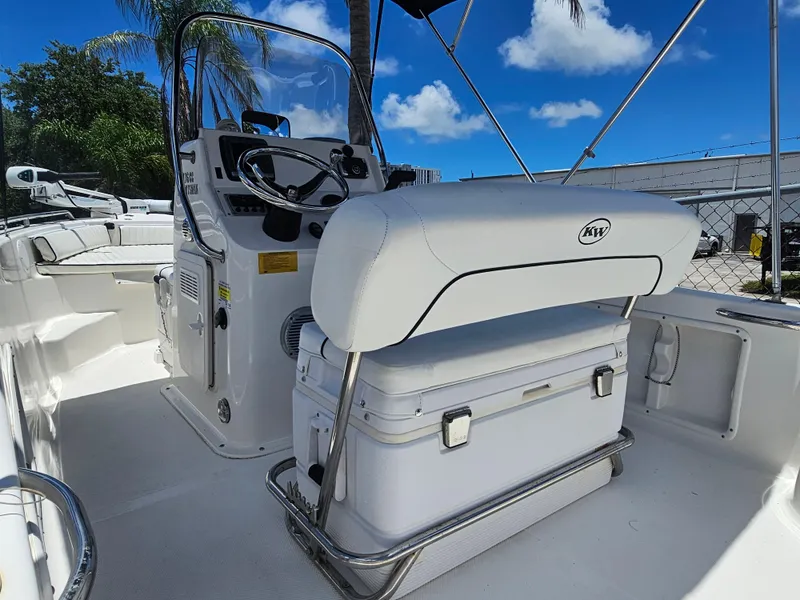 Slide: The Image of Key West 176 Center Console 2013 - 9