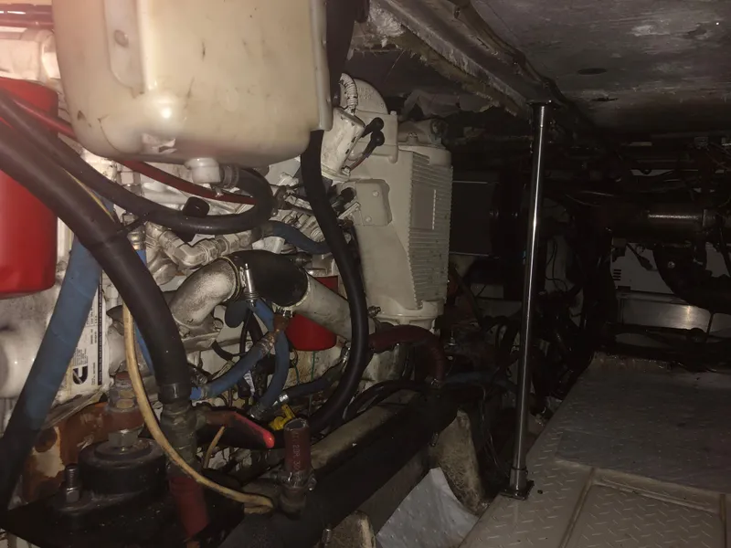 Slide: The Image of Bayliner 4788 Pilot House Motoryacht 1996 - 52