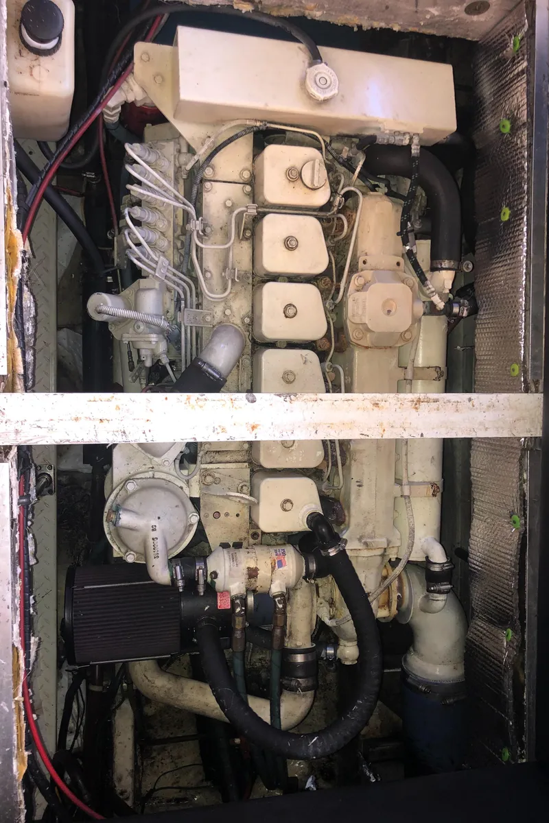 Slide: The Image of Bayliner 4788 Pilot House Motoryacht 1996 - 57