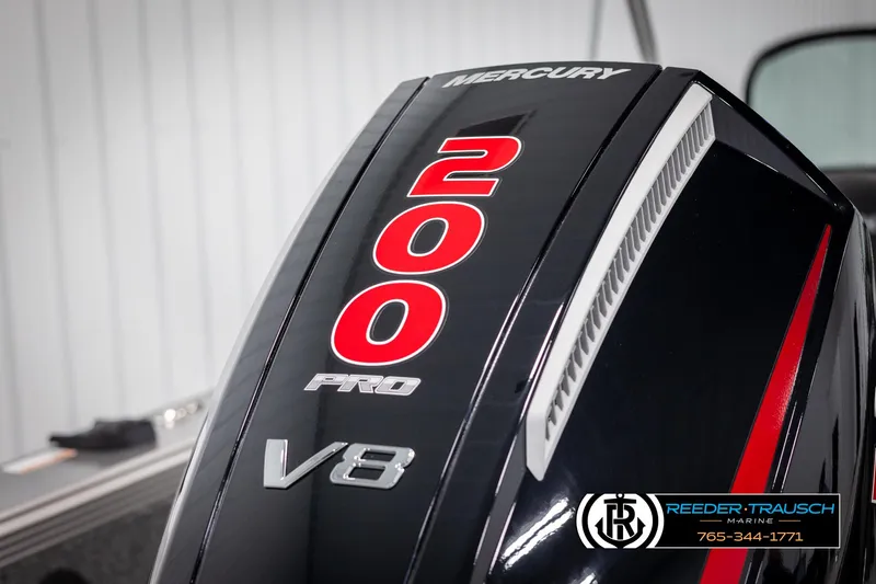 Slide: The Image of Mercury 200 Pro V8 engine on 2025 Lund 1975 Tyee boat. - 45