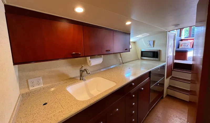 Slide: The Image of Rybovich 45 BIG BLUE - Galley Counters - 10