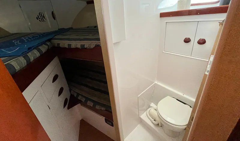 Slide: The Image of Rybovich 45 BIG BLUE - Forward Stateroom & Head - 14