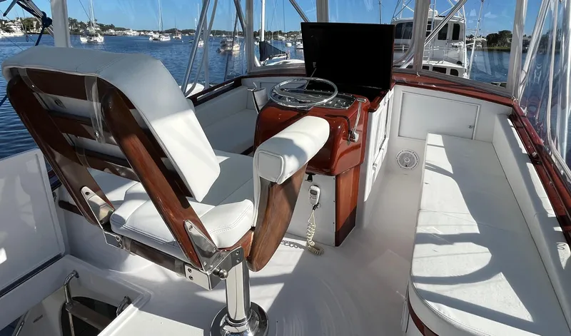 Slide: The Image of Rybovich 45 BIG BLUE - Helm Station - 16