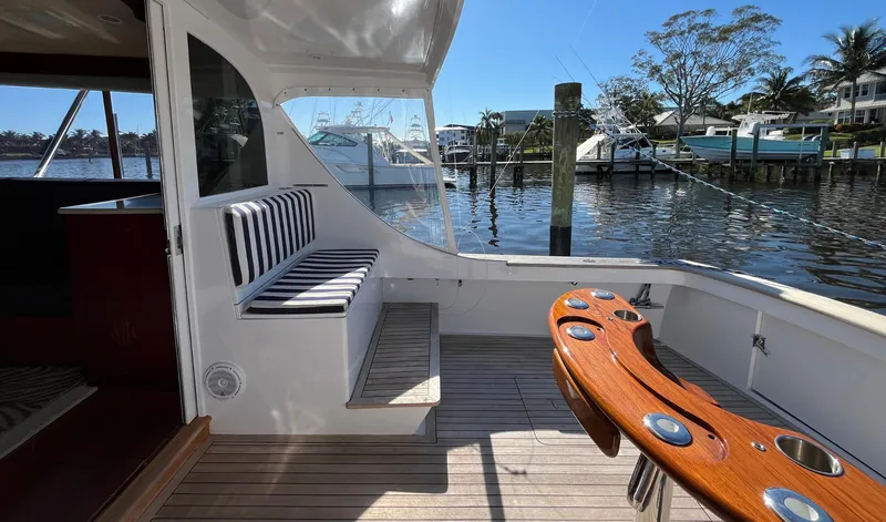 Slide: The Image of Rybovich 45 BIG BLUE - Cockpit & Fighting Chair - 22