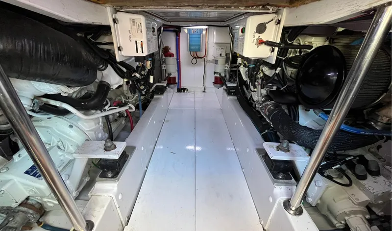 Slide: The Image of Rybovich 45 BIG BLUE - Engine Room - 26