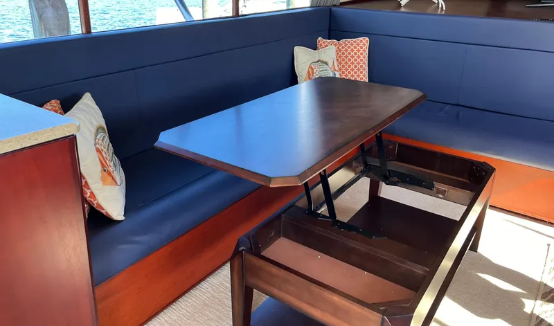 Slide: The Image of Rybovich 45 BIG BLUE - Salon Seating & Table - 6