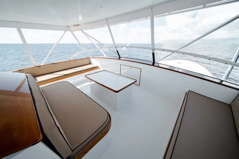 Slide: The Image of Flybridge Seating Layout - 46