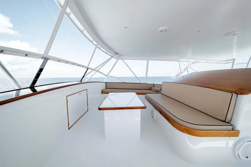 Slide: The Image of Flybridge Seating - 47