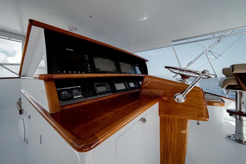 Slide: The Image of Single Lever Engine Controls - 50