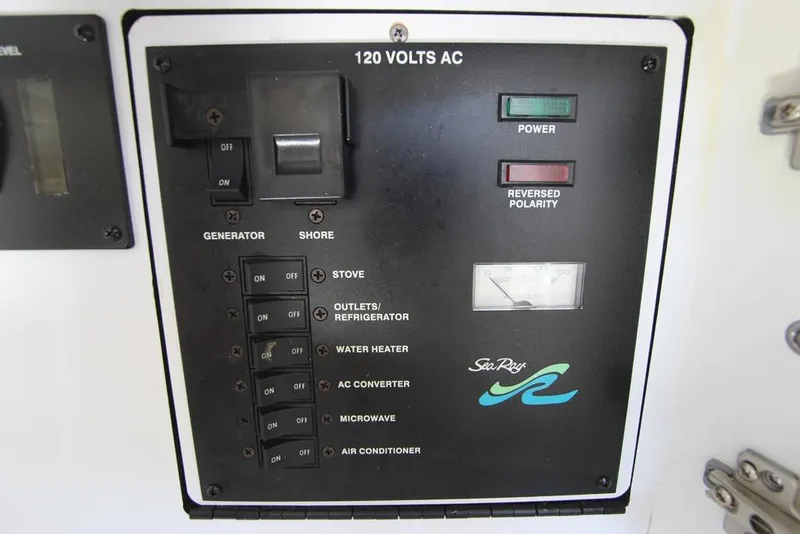Slide: The Image of AC Electrical Panel In Salon - 30